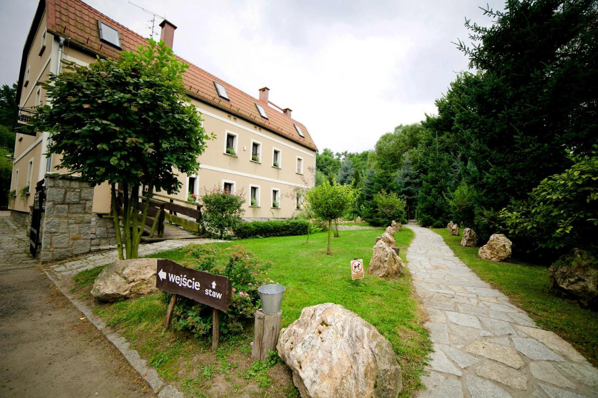 Rancho Slezanski Mlyn Szczepanów Exteriör bild