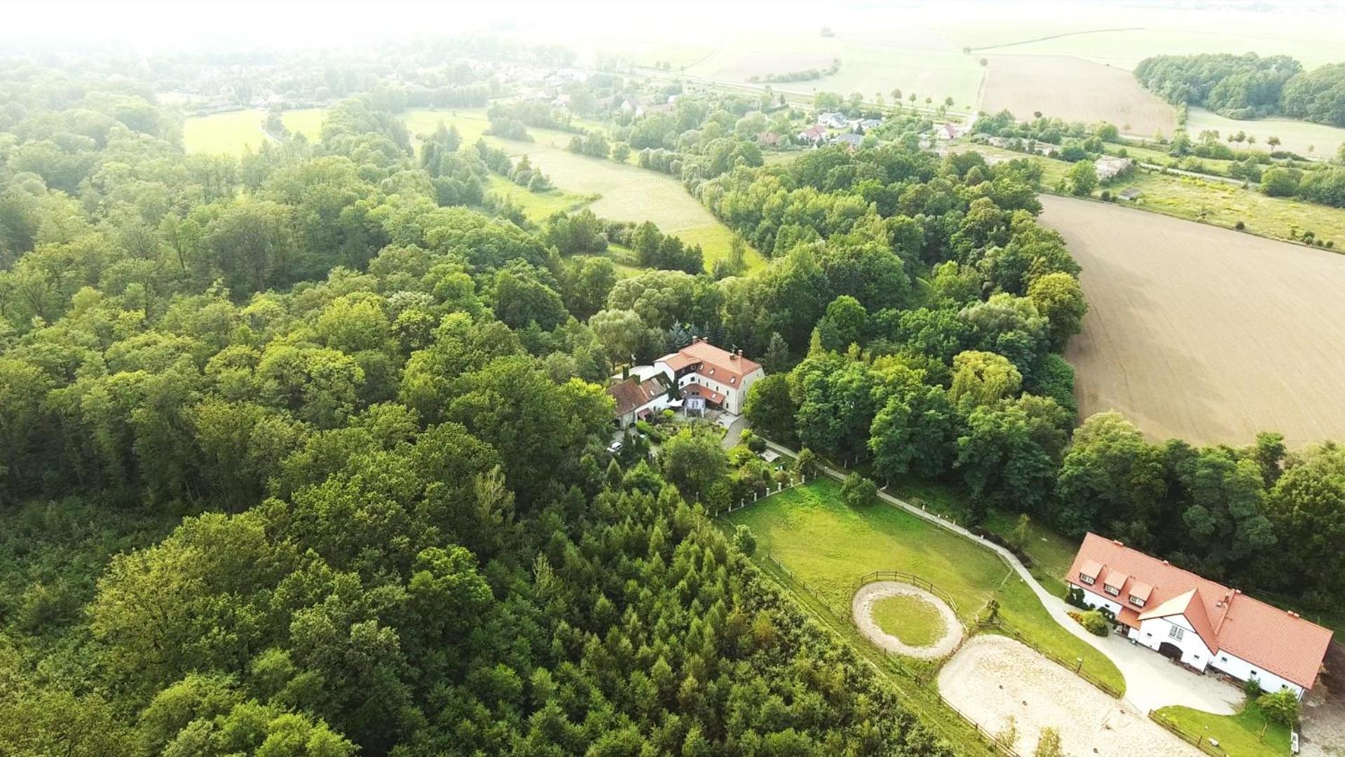 Rancho Slezanski Mlyn Szczepanów Exteriör bild