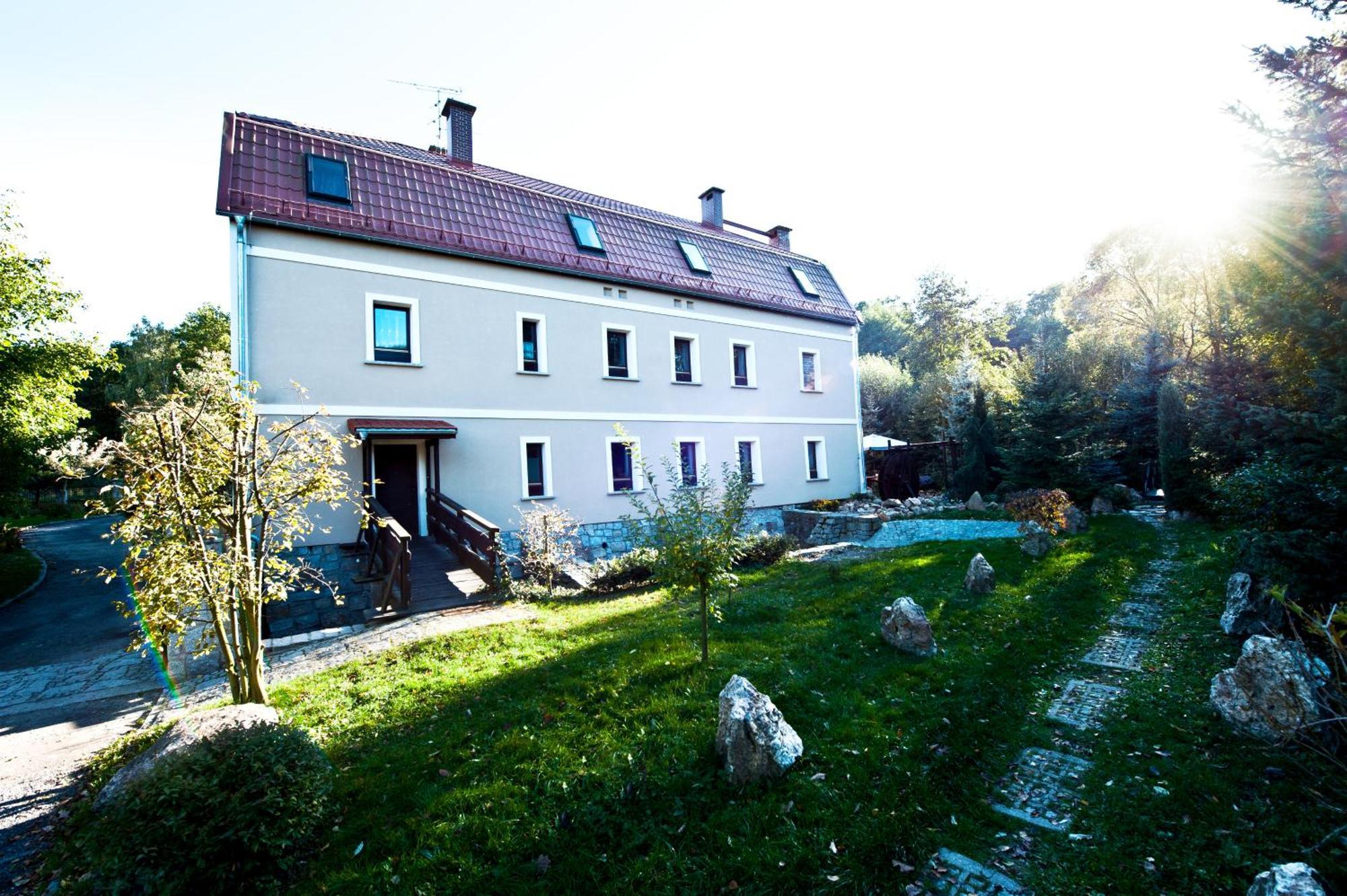 Rancho Slezanski Mlyn Szczepanów Exteriör bild